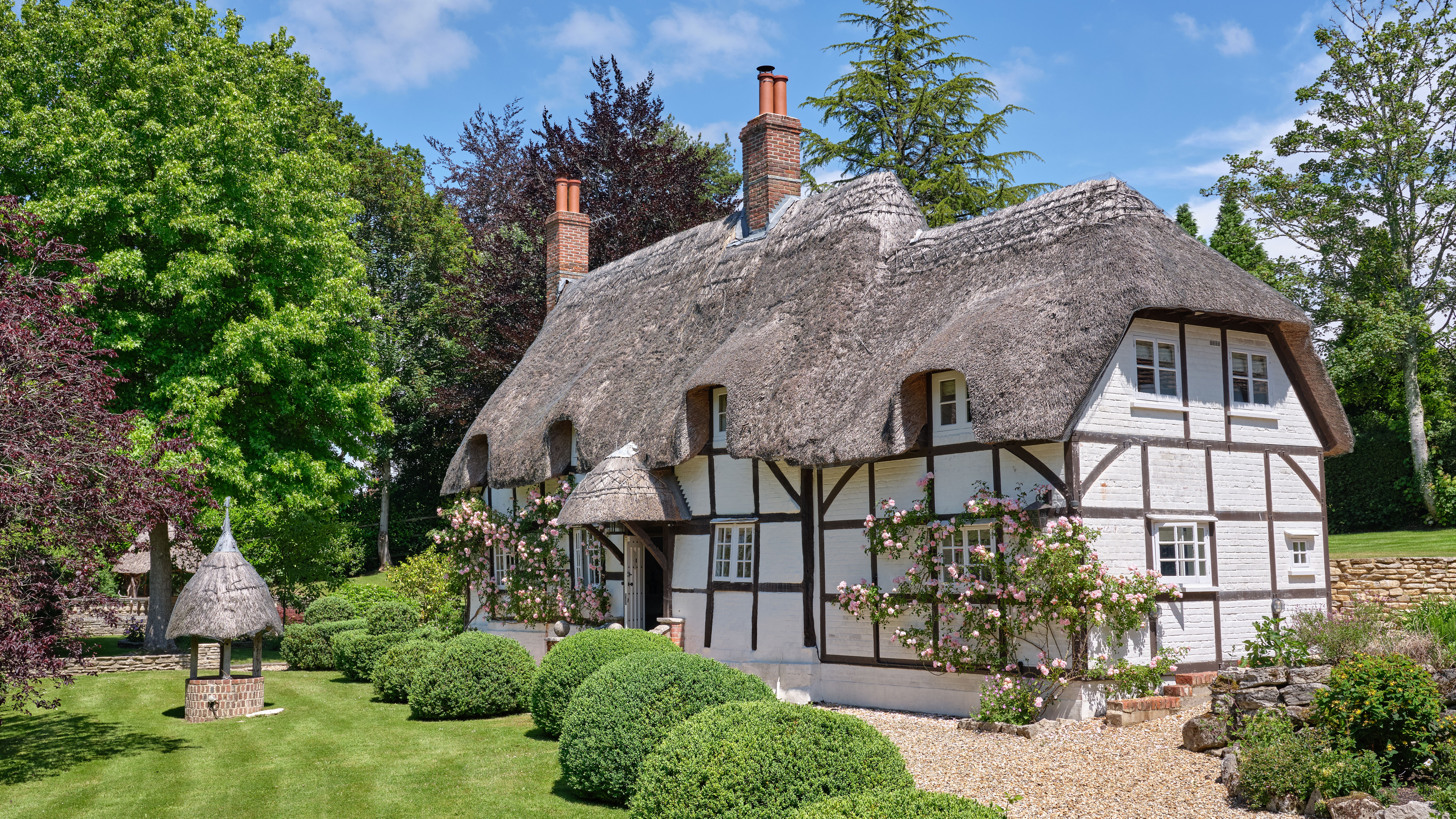 UK cottage with traditional roofing